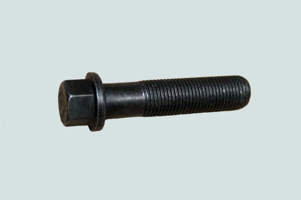 фото болт крышки шатунов двигателя isf2.8 5263944 